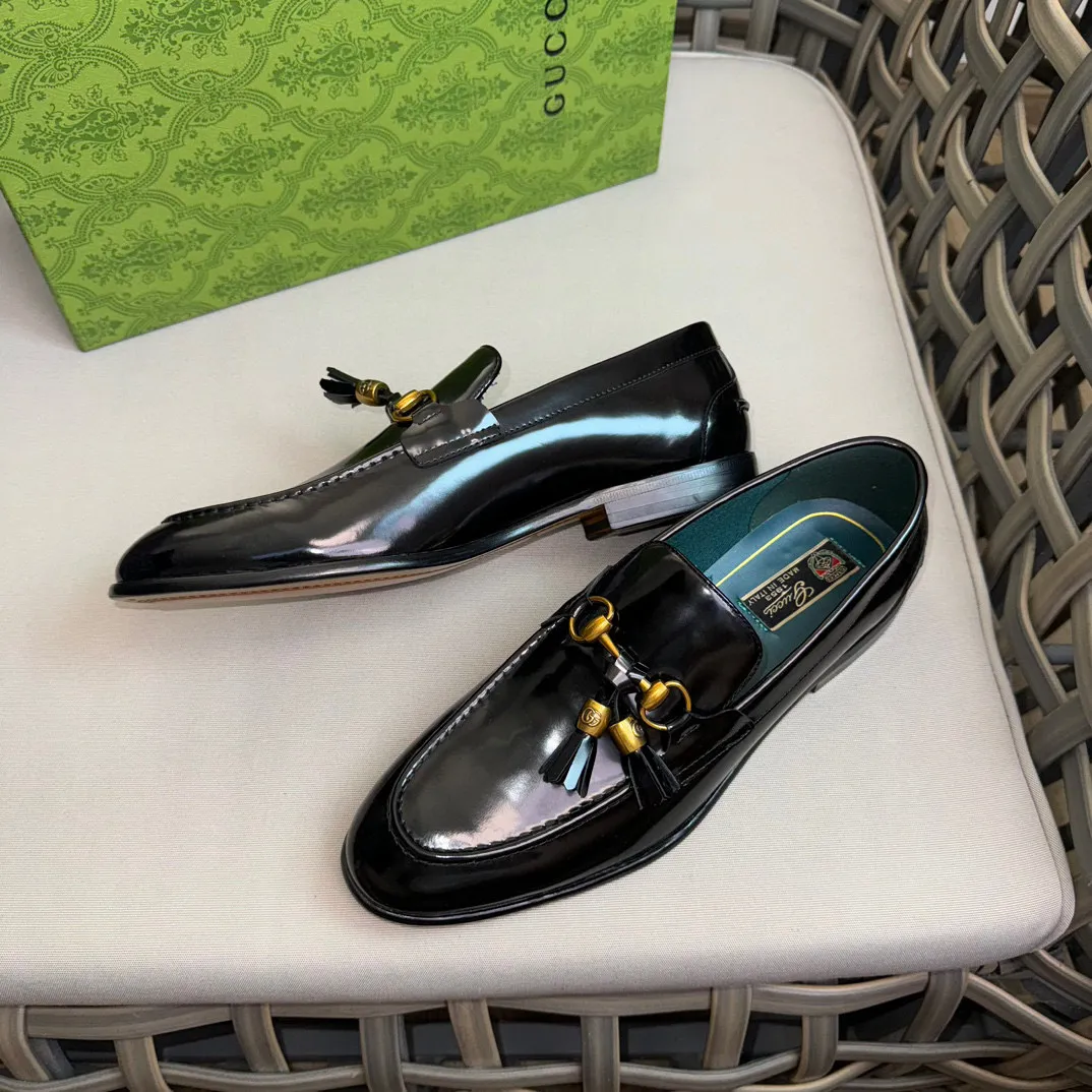 Men's shoes 💰900 Gucci ~ High-end genuine leather outsole men's casual leather shoes | The upper is made of imported original first-layer cowhide material | Classic horsebit decoration | Leather handmade tassel embellishment | Low-key luxury temperament | Comfortable foot feel | Imported genuine leather outsole | First-layer cowhide inner cowhide pad | Fine details Size: 39-44 (customized at 45.46)